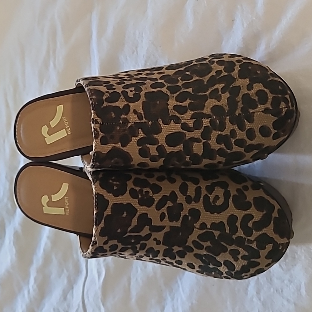 Clogs